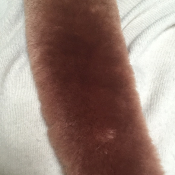 Vintage Cardigan with Plush Collar - Picture 7 of 8